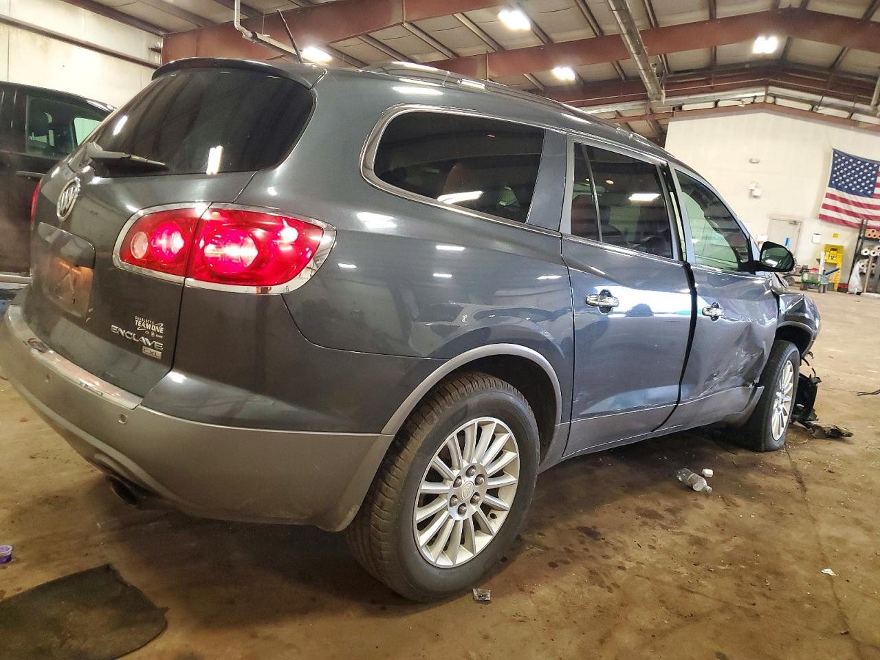 2011 BUICK ENCLAVE CXL photo 3