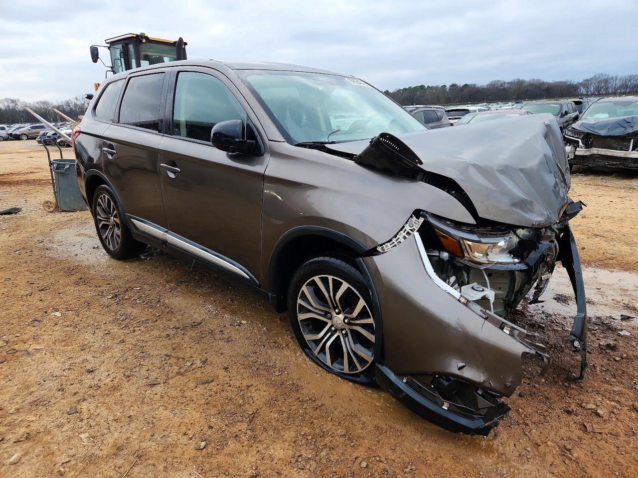 2018 MITSUBISHI OUTLANDER ES photo 4