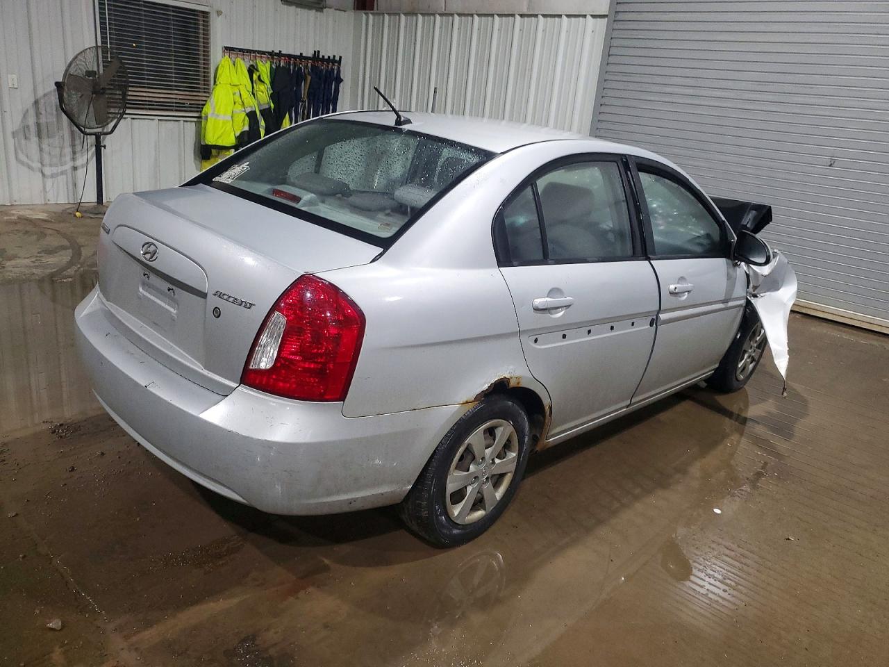 2009 HYUNDAI ACCENT GLS photo 3
