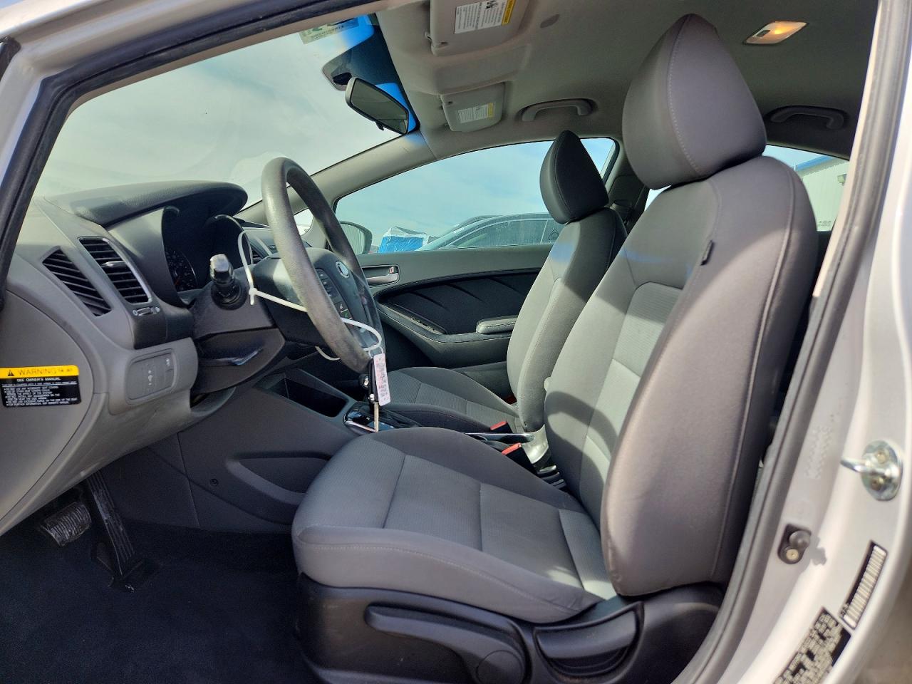 2017 KIA FORTE LX photo 7