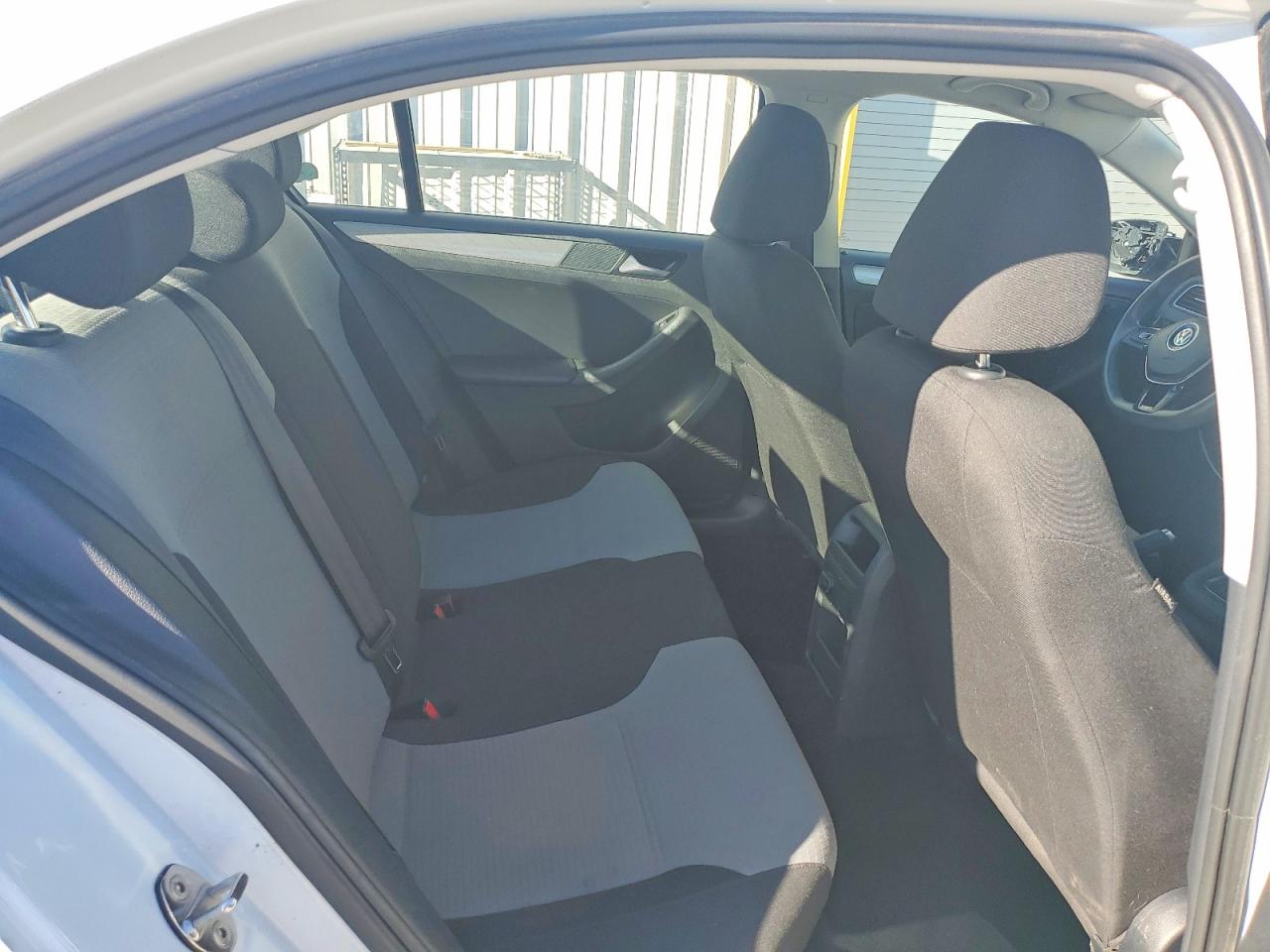 2017 VOLKSWAGEN JETTA S photo 10