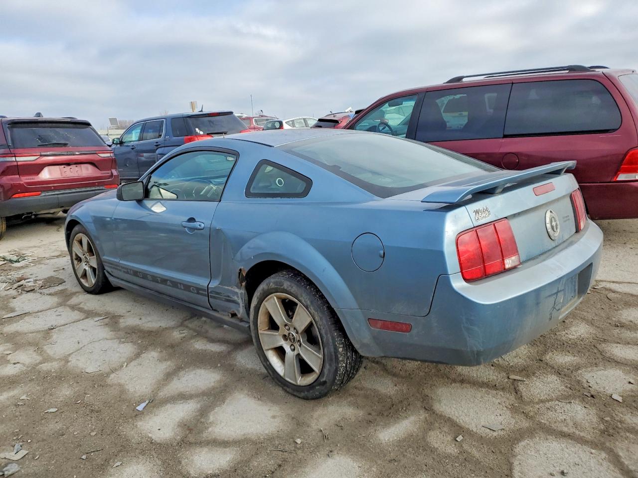 2005 FORD MUSTANG photo 2
