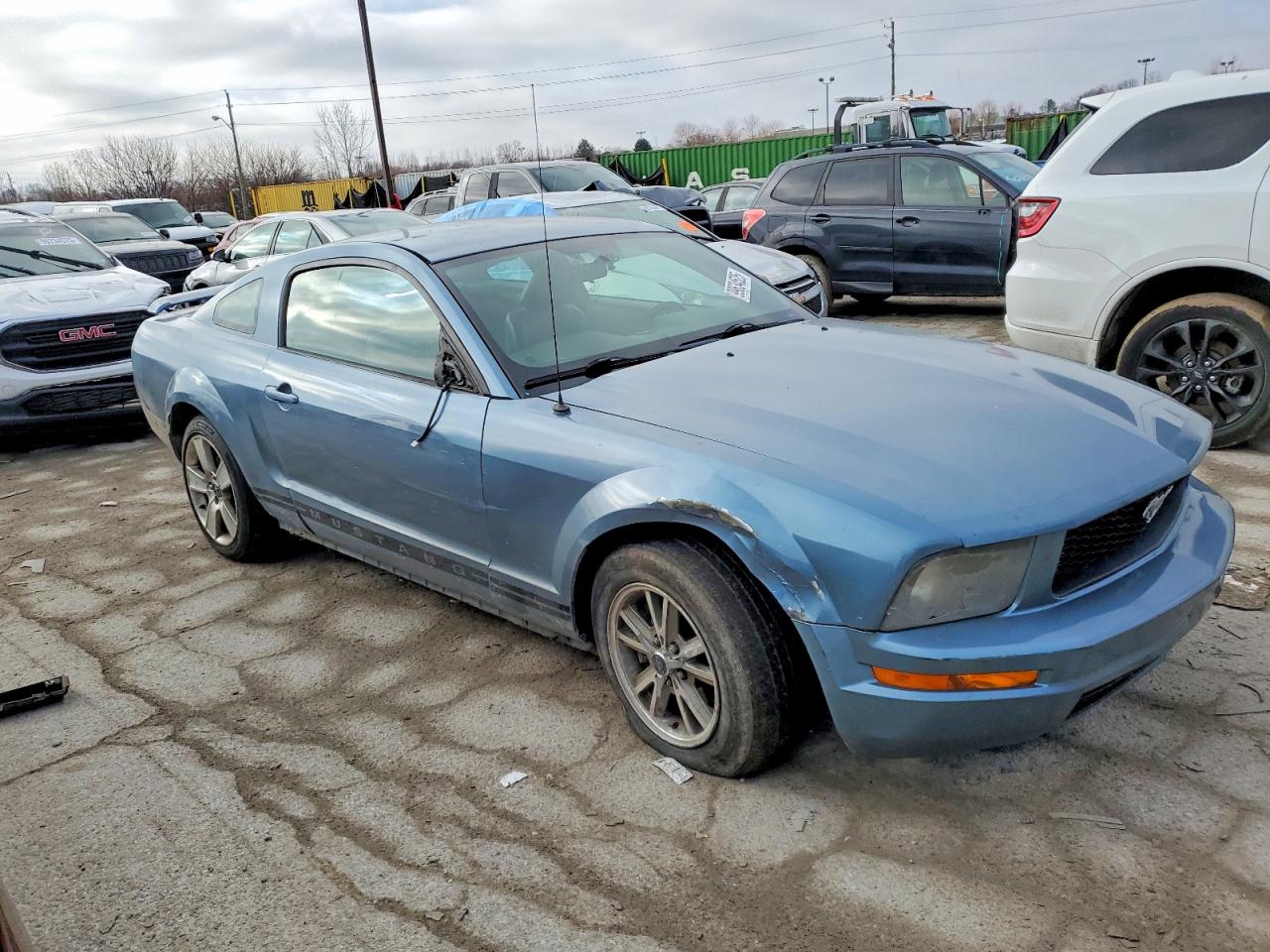 2005 FORD MUSTANG photo 4