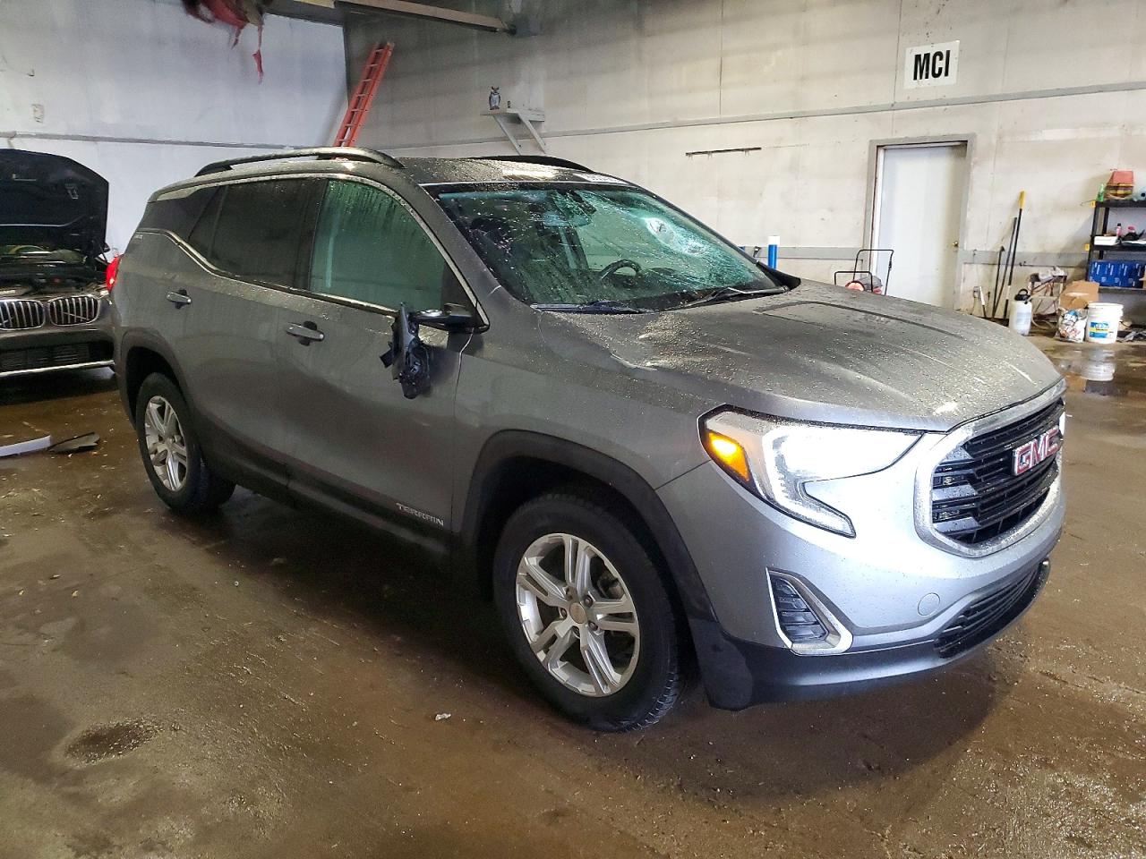 2018 GMC TERRAIN SLE photo 4