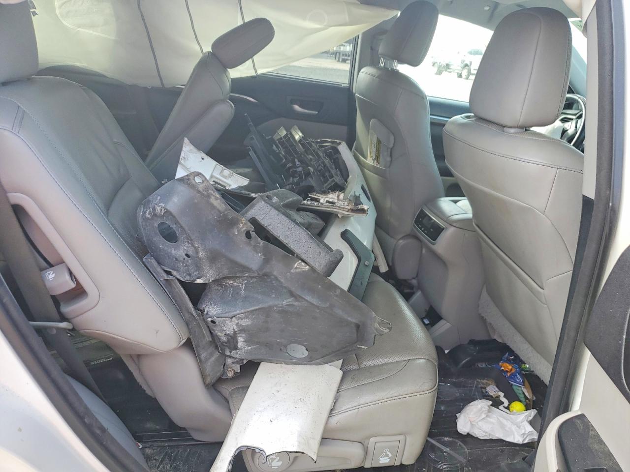 2014 TOYOTA HIGHLANDER LIMITED photo 11