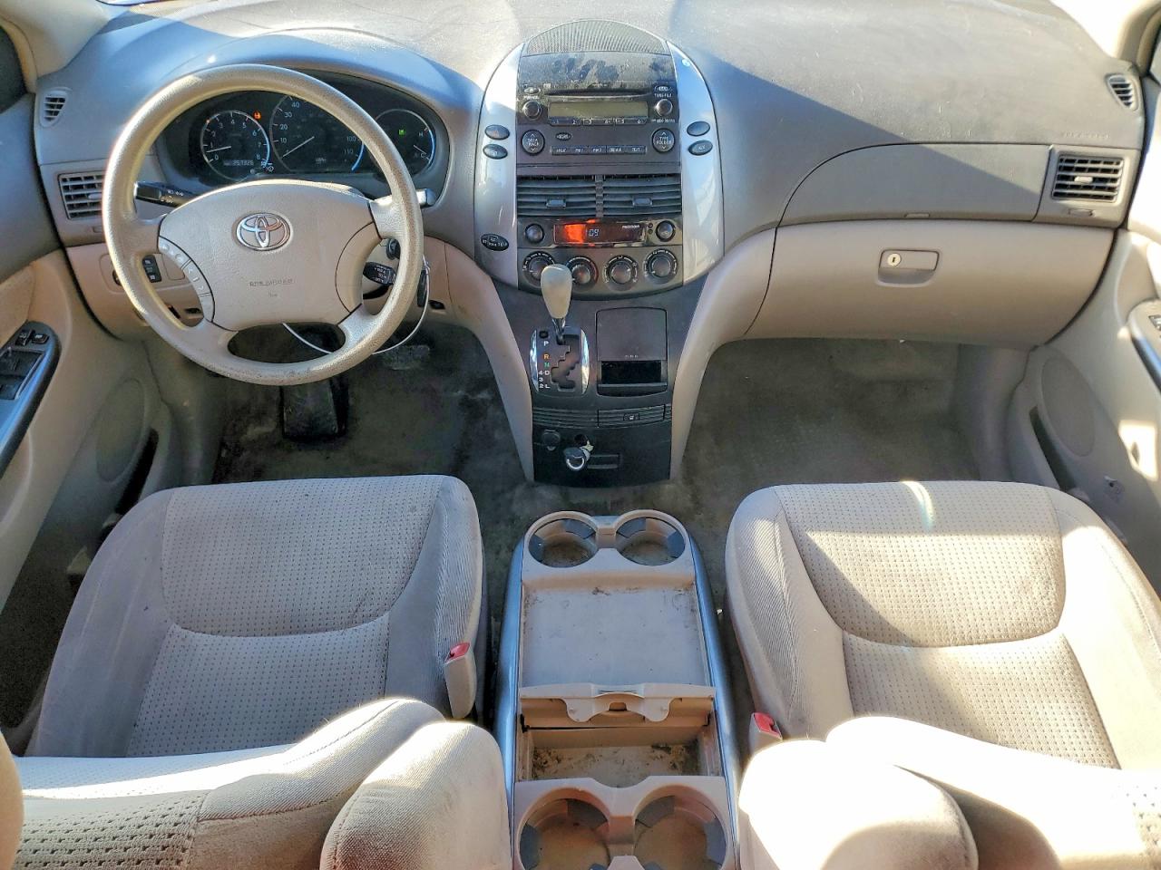 2006 TOYOTA SIENNA photo 8