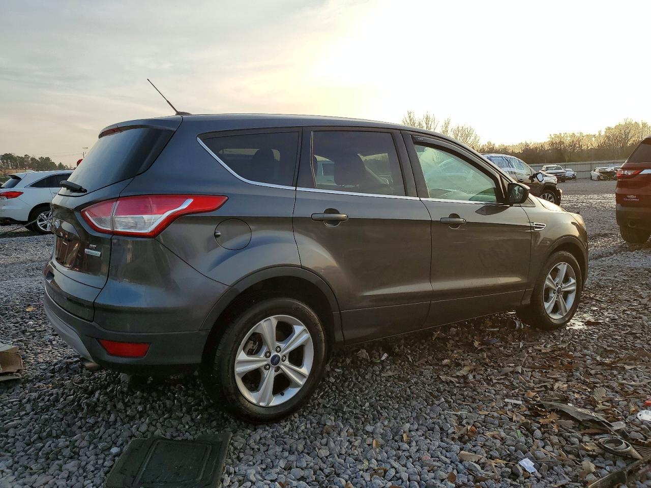 2015 FORD ESCAPE SE photo 3