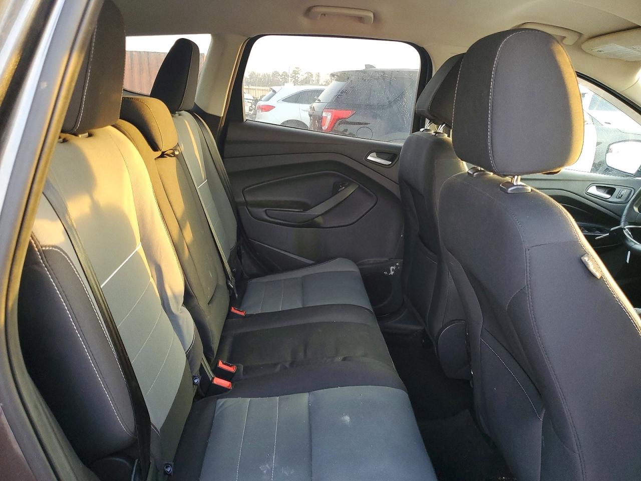 2015 FORD ESCAPE SE photo 10