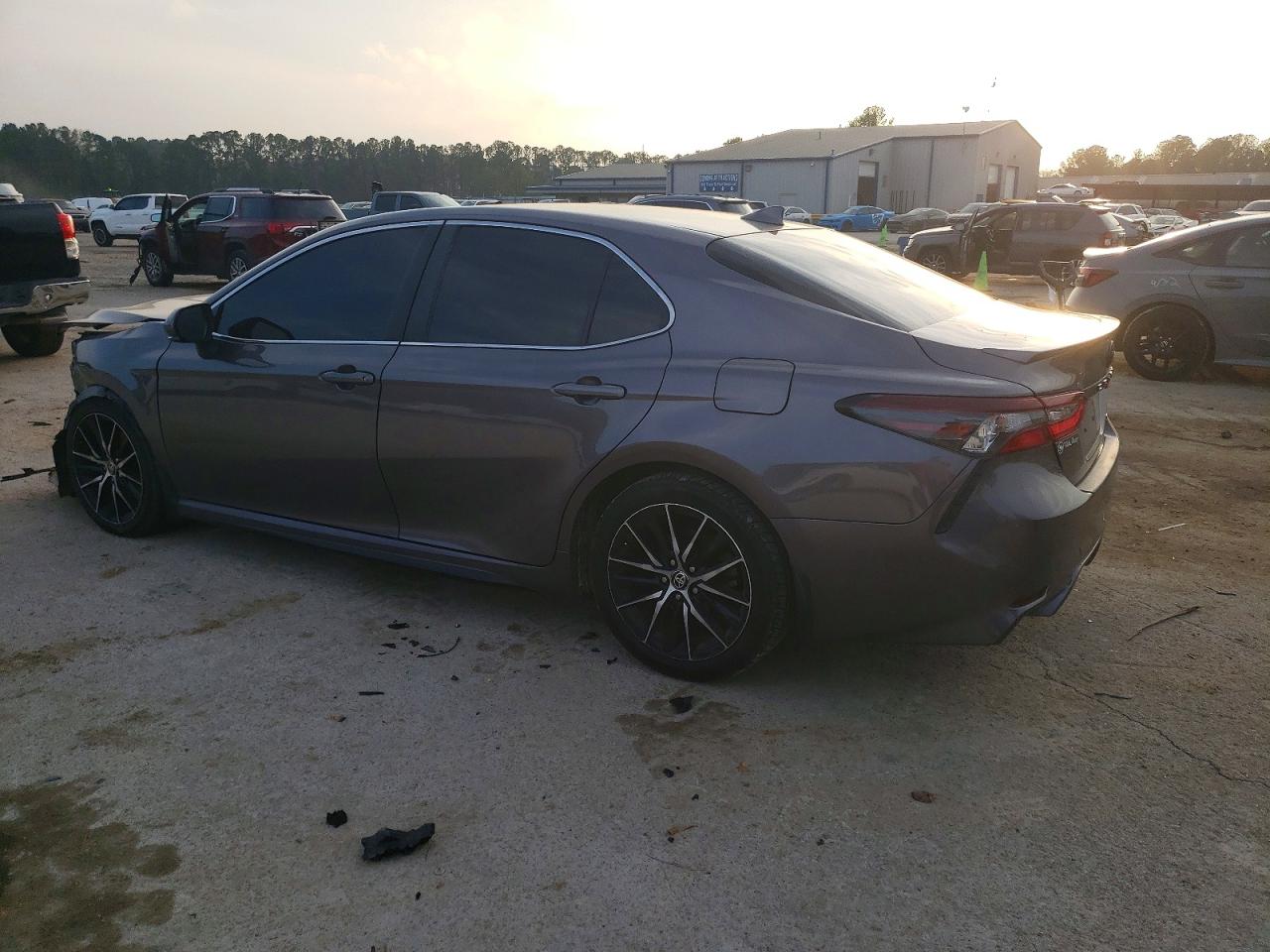 2023 TOYOTA CAMRY SE NIGHT SHADE photo 2
