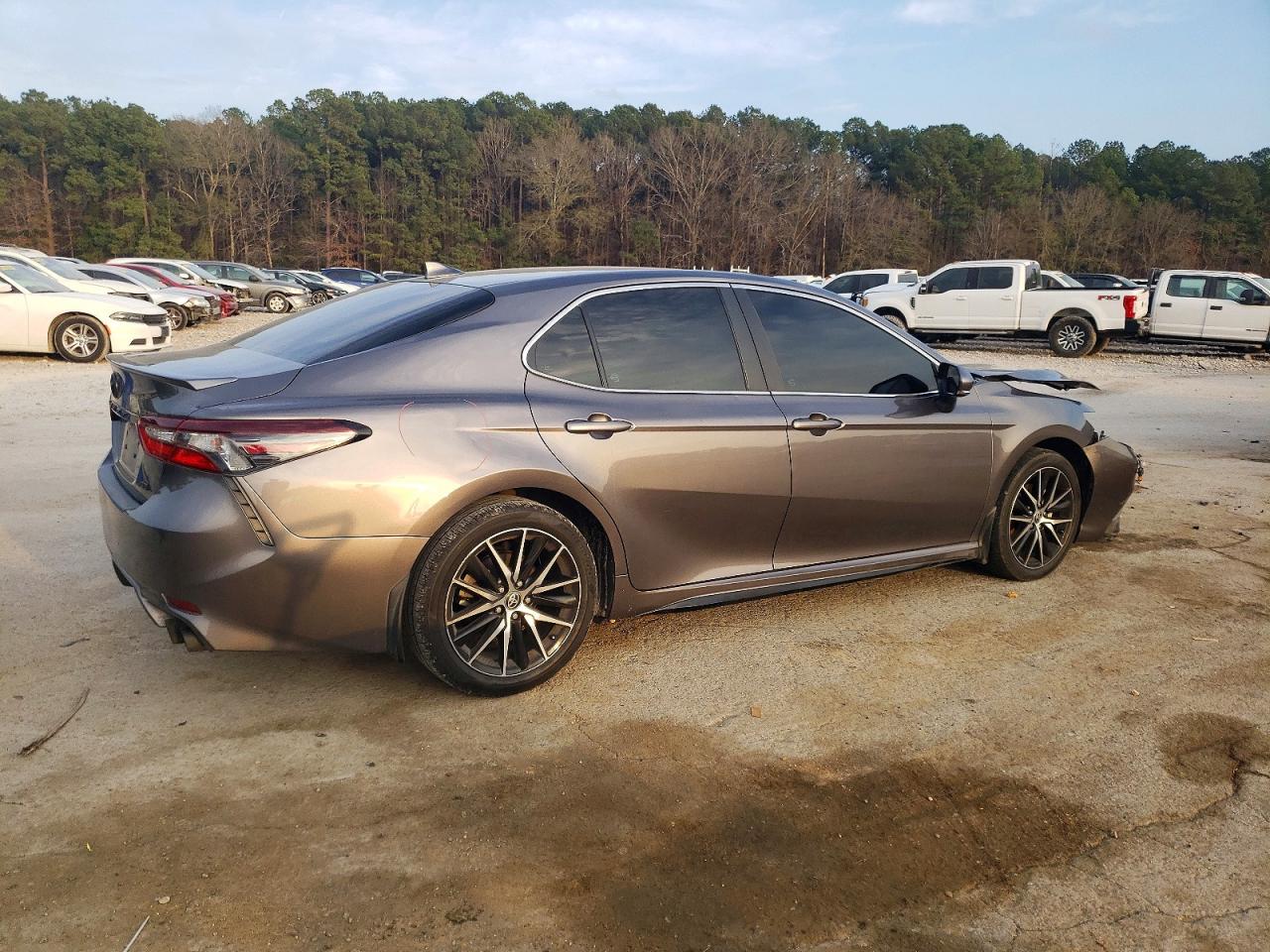 2023 TOYOTA CAMRY SE NIGHT SHADE photo 3