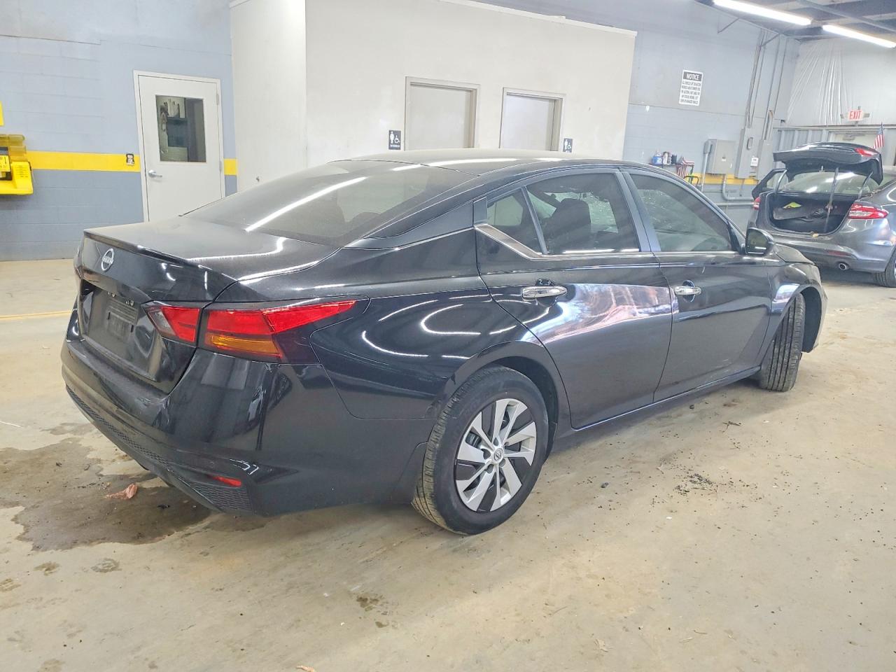 2024 NISSAN ALTIMA S photo 3