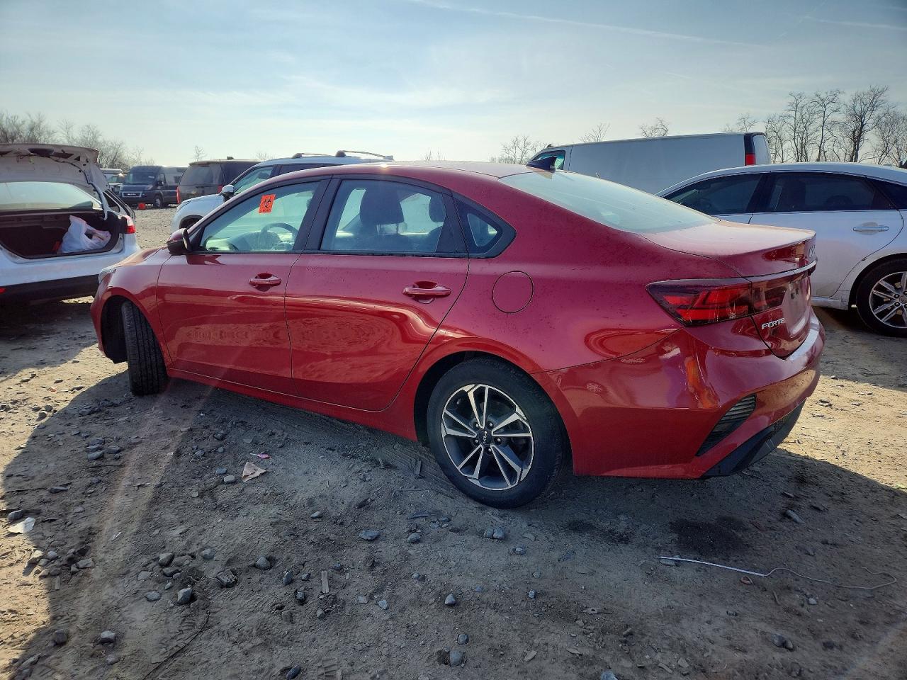 2023 KIA FORTE photo 2