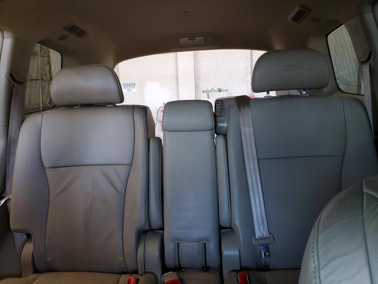 2013 TOYOTA HIGHLANDER BASE photo 10