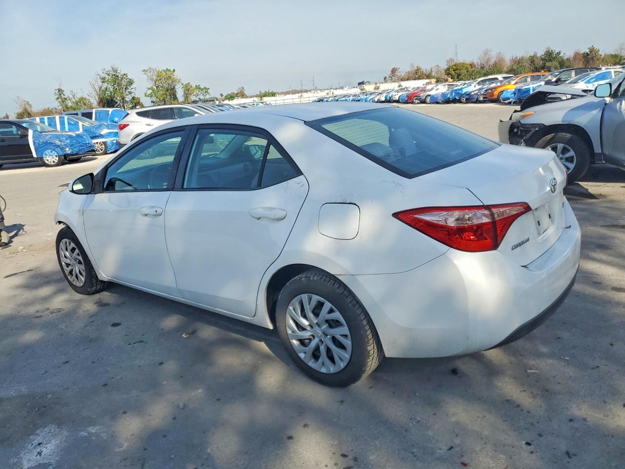 2019 TOYOTA COROLLA L photo 2