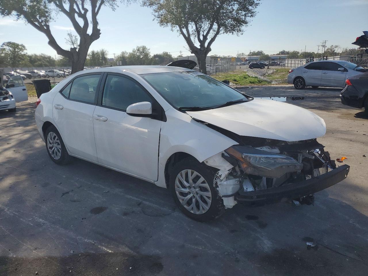 2019 TOYOTA COROLLA L photo 4