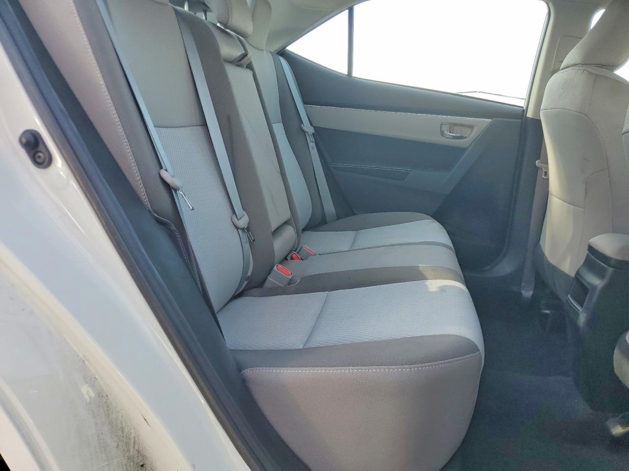 2019 TOYOTA COROLLA L photo 10