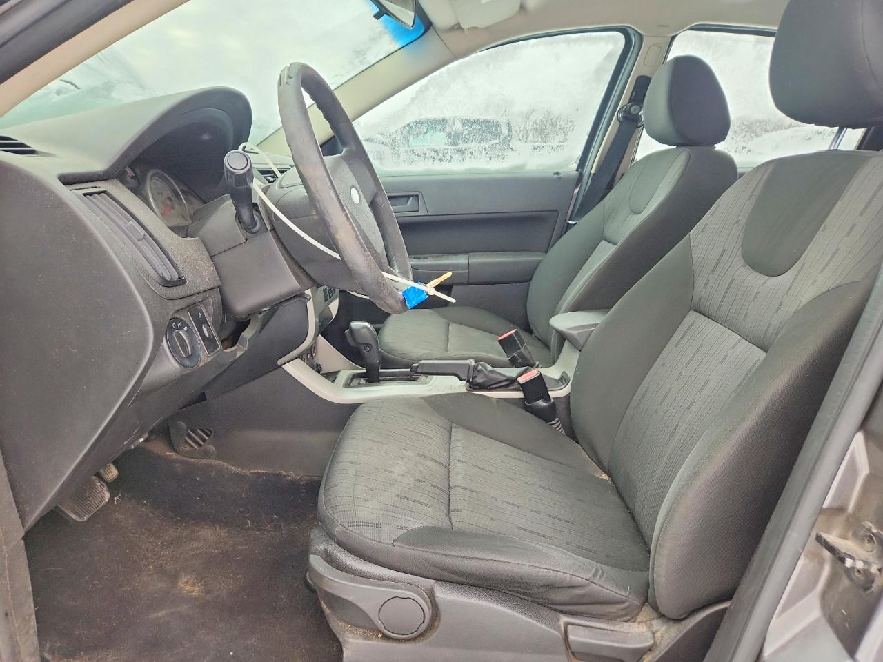 2009 FORD FOCUS SE photo 7