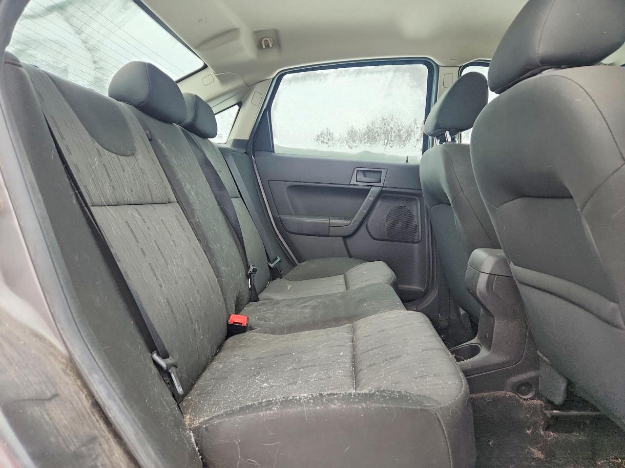 2009 FORD FOCUS SE photo 10