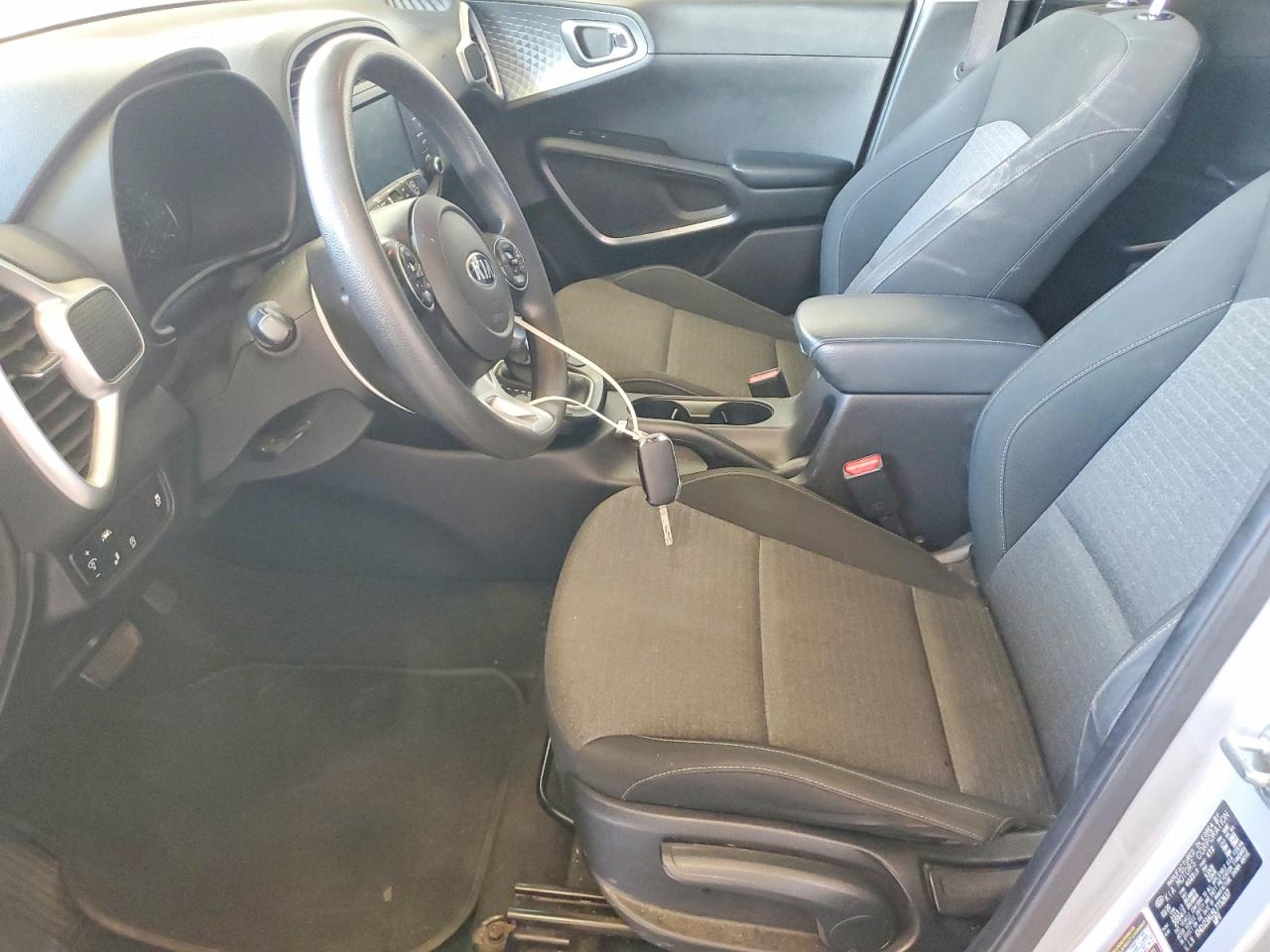 2020 KIA SOUL LX photo 7