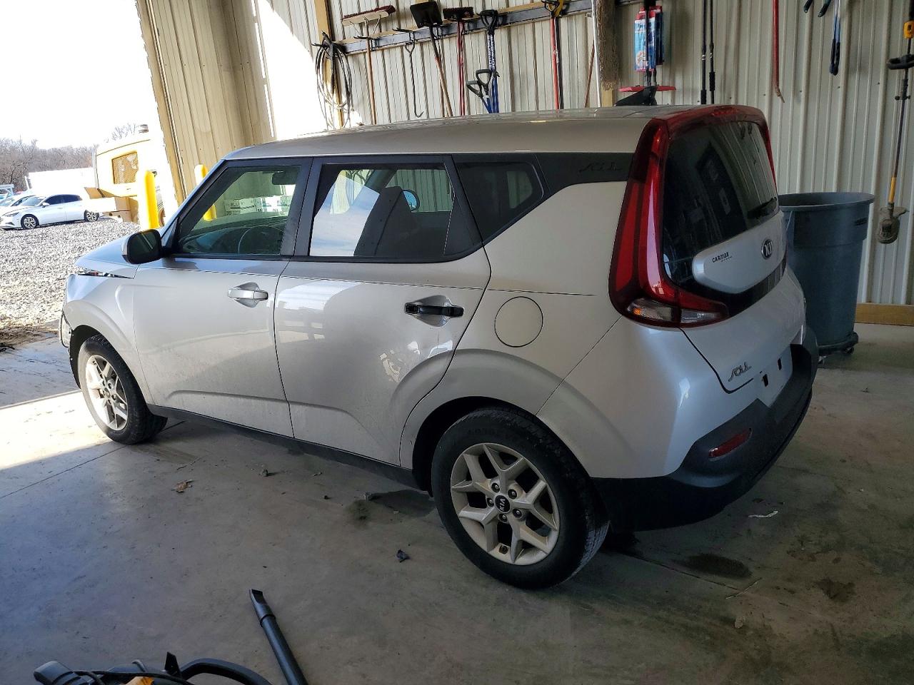 2020 KIA SOUL LX photo 2