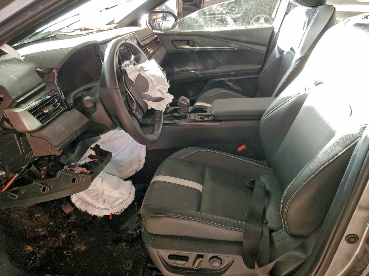 2025 TOYOTA CAMRY XSE photo 7