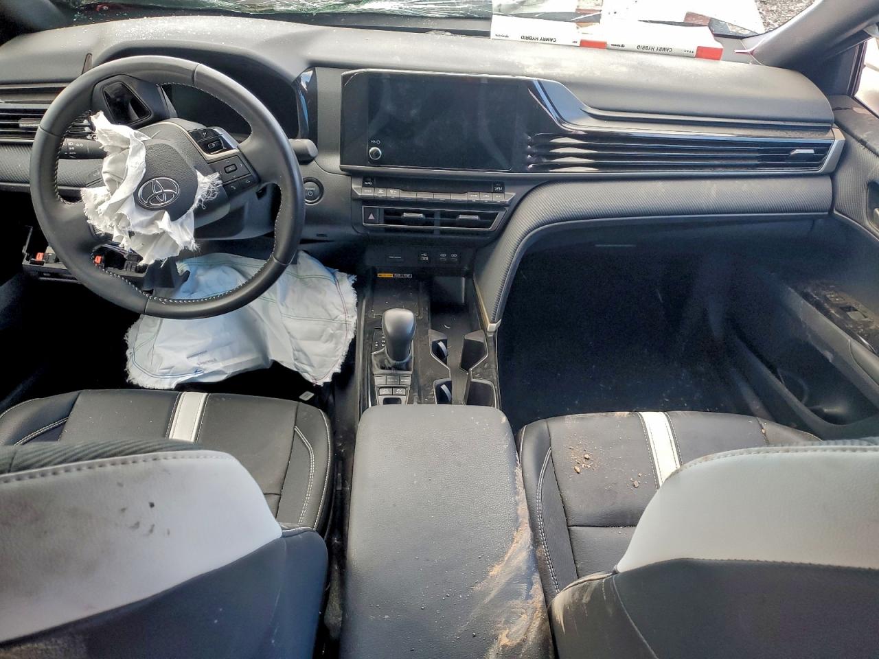 2025 TOYOTA CAMRY XSE photo 8