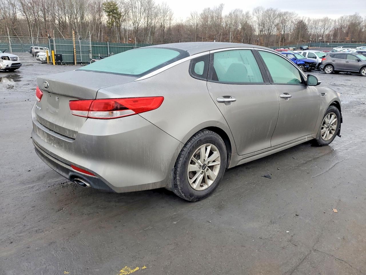 2016 KIA OPTIMA LX photo 3