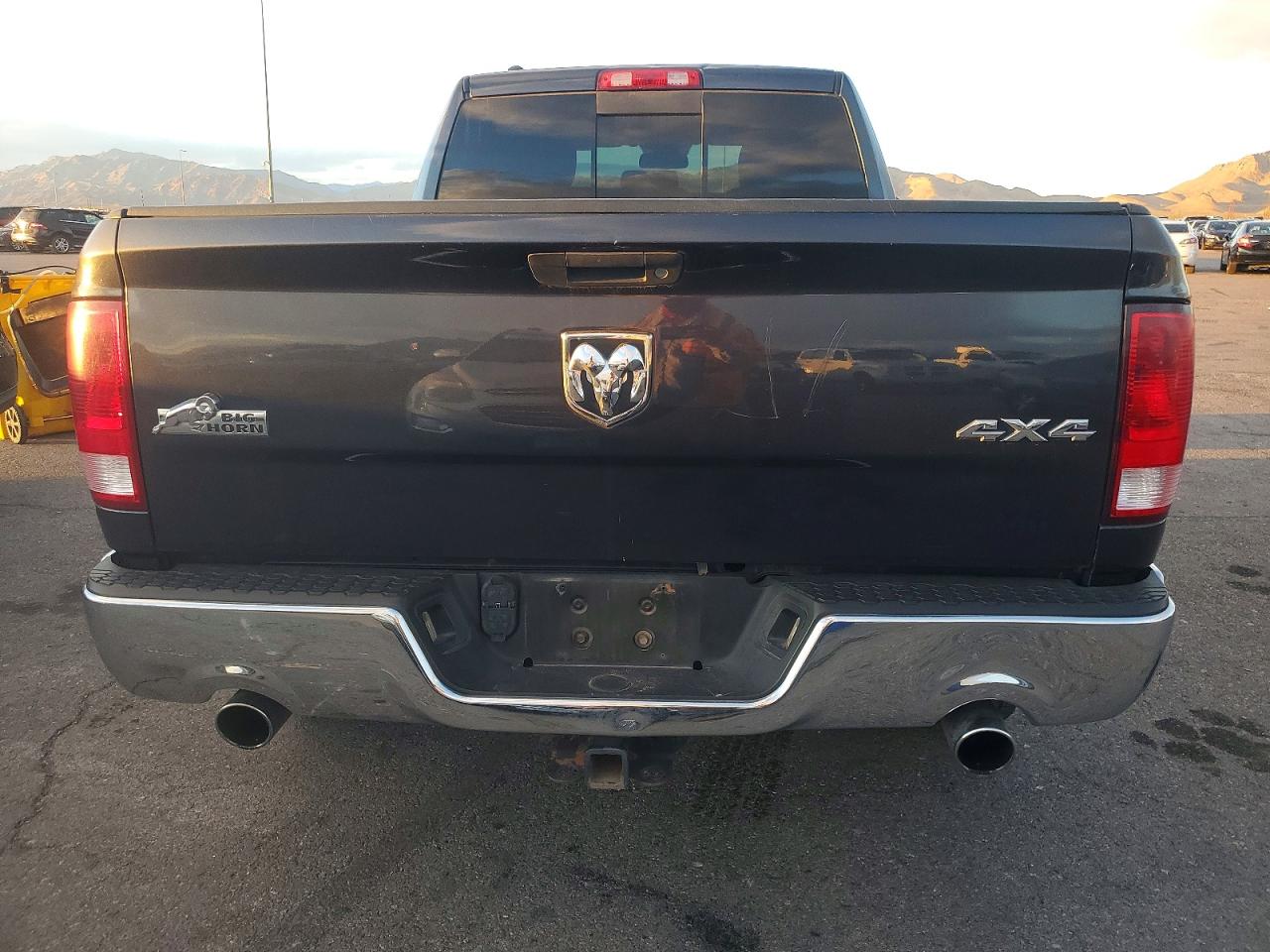 2016 RAM 1500 SLT photo 6