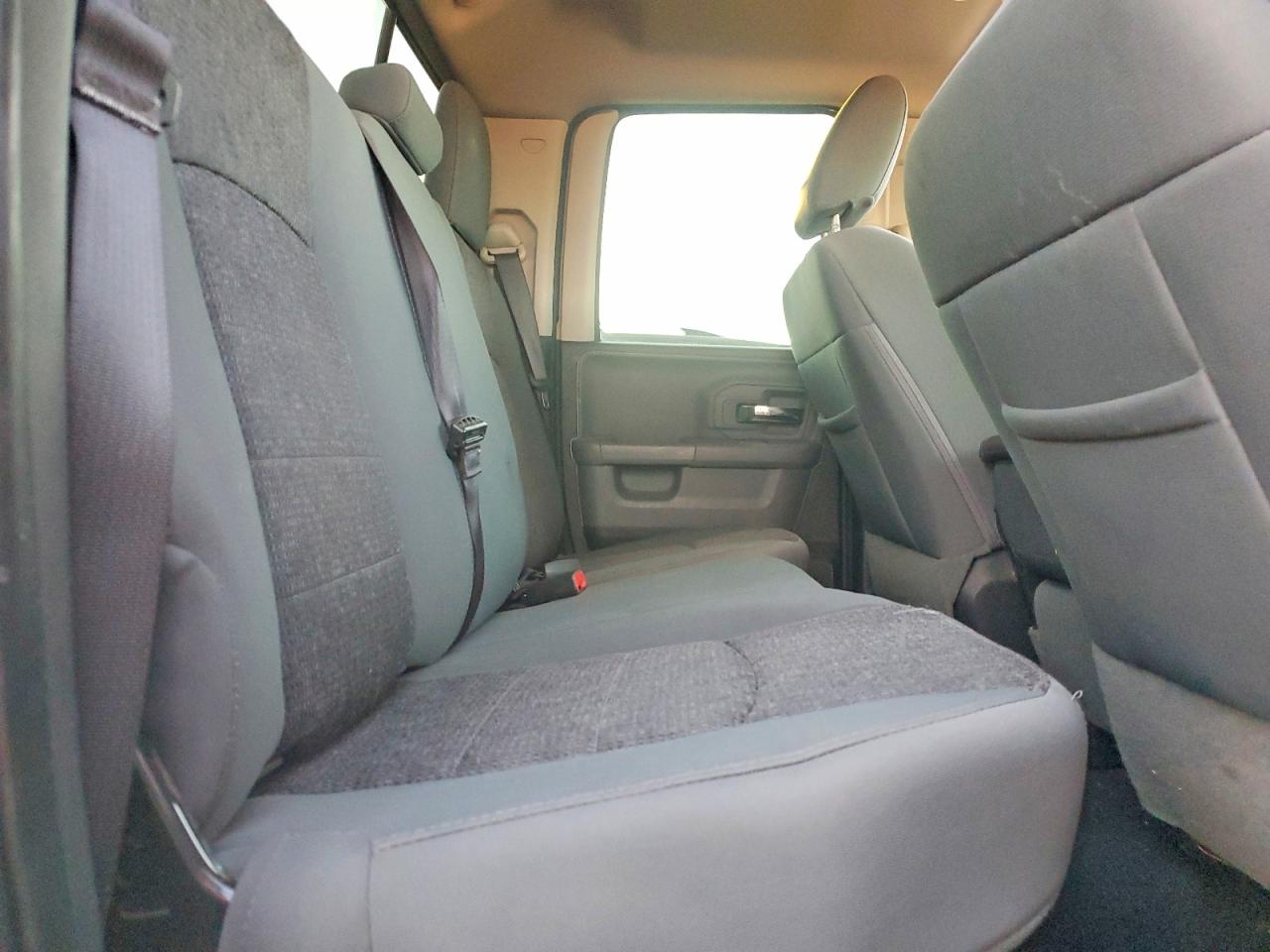 2016 RAM 1500 SLT photo 10