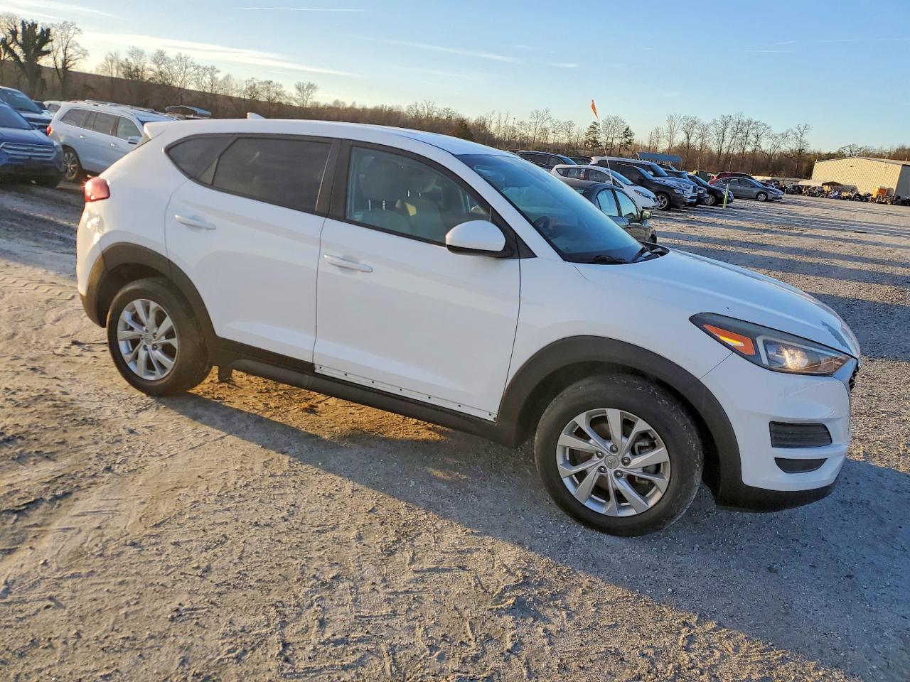 2019 HYUNDAI TUCSON SE photo 4