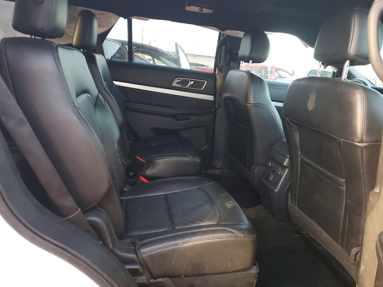 2016 FORD EXPLORER XLT photo 21