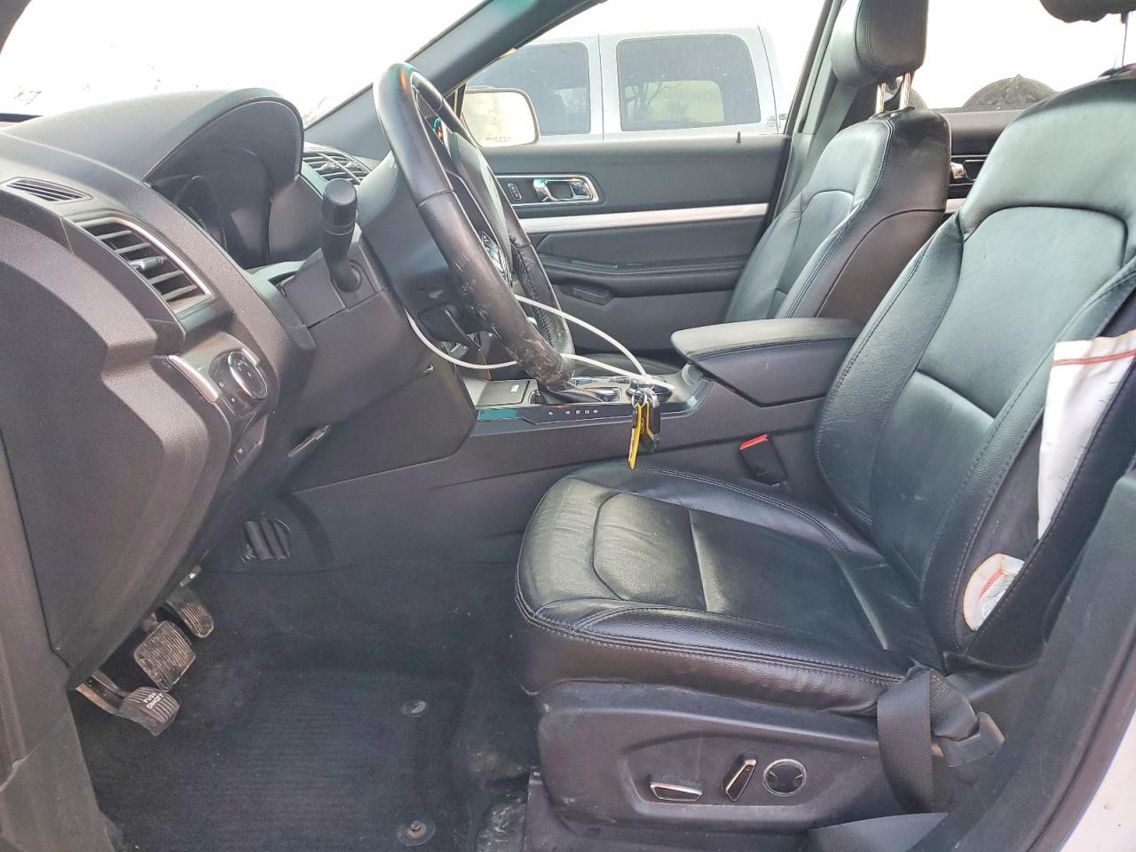 2016 FORD EXPLORER XLT photo 13
