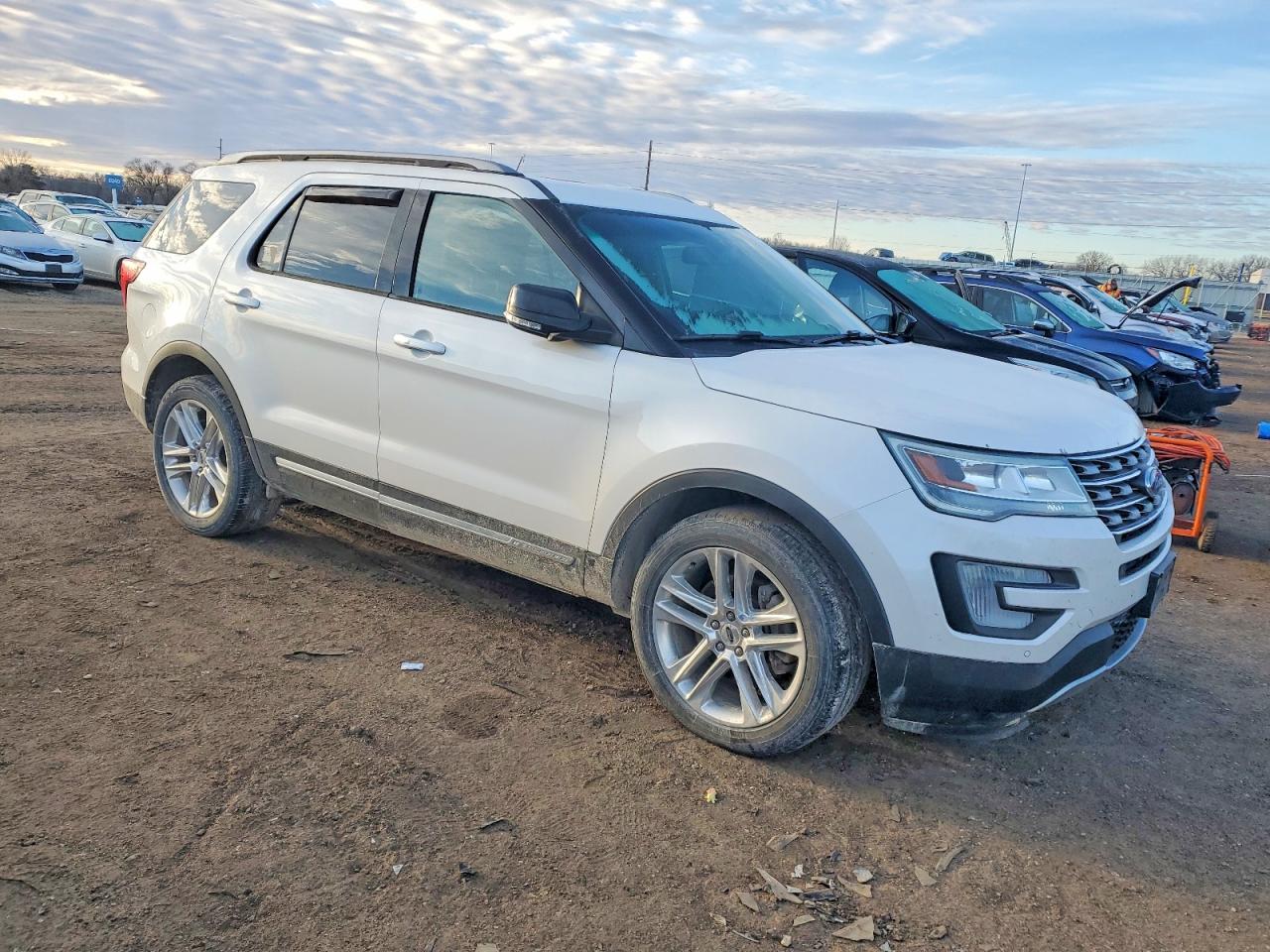 2016 FORD EXPLORER XLT photo 7