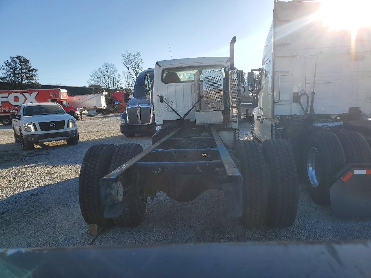 2017 FREIGHTLINER M2 106 MED - SEMI TRUCK photo 10