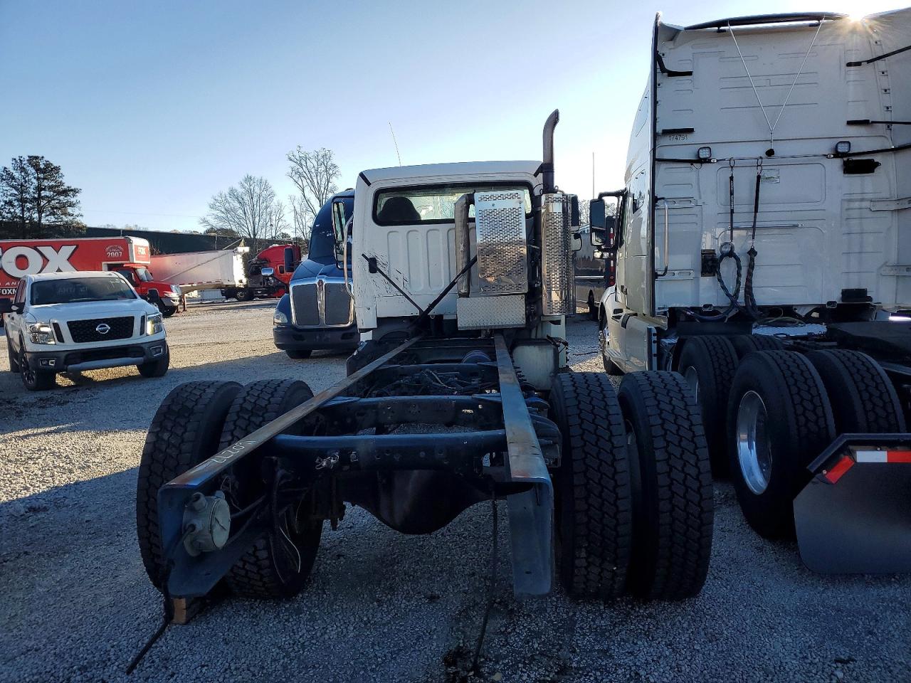 2017 FREIGHTLINER M2 106 MED - SEMI TRUCK photo 6