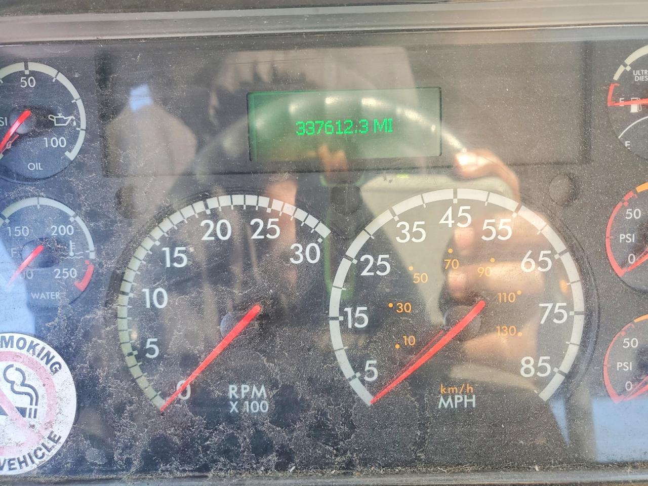 2017 FREIGHTLINER M2 106 MED - SEMI TRUCK photo 9