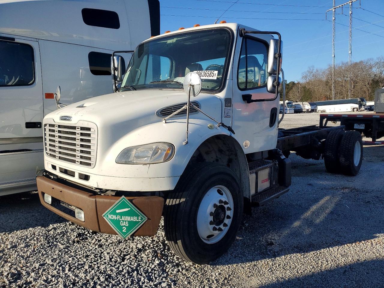 2017 FREIGHTLINER M2 106 MED