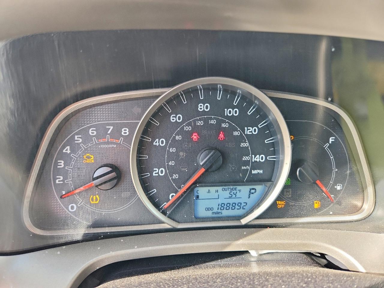 2015 TOYOTA RAV4 XLE photo 9