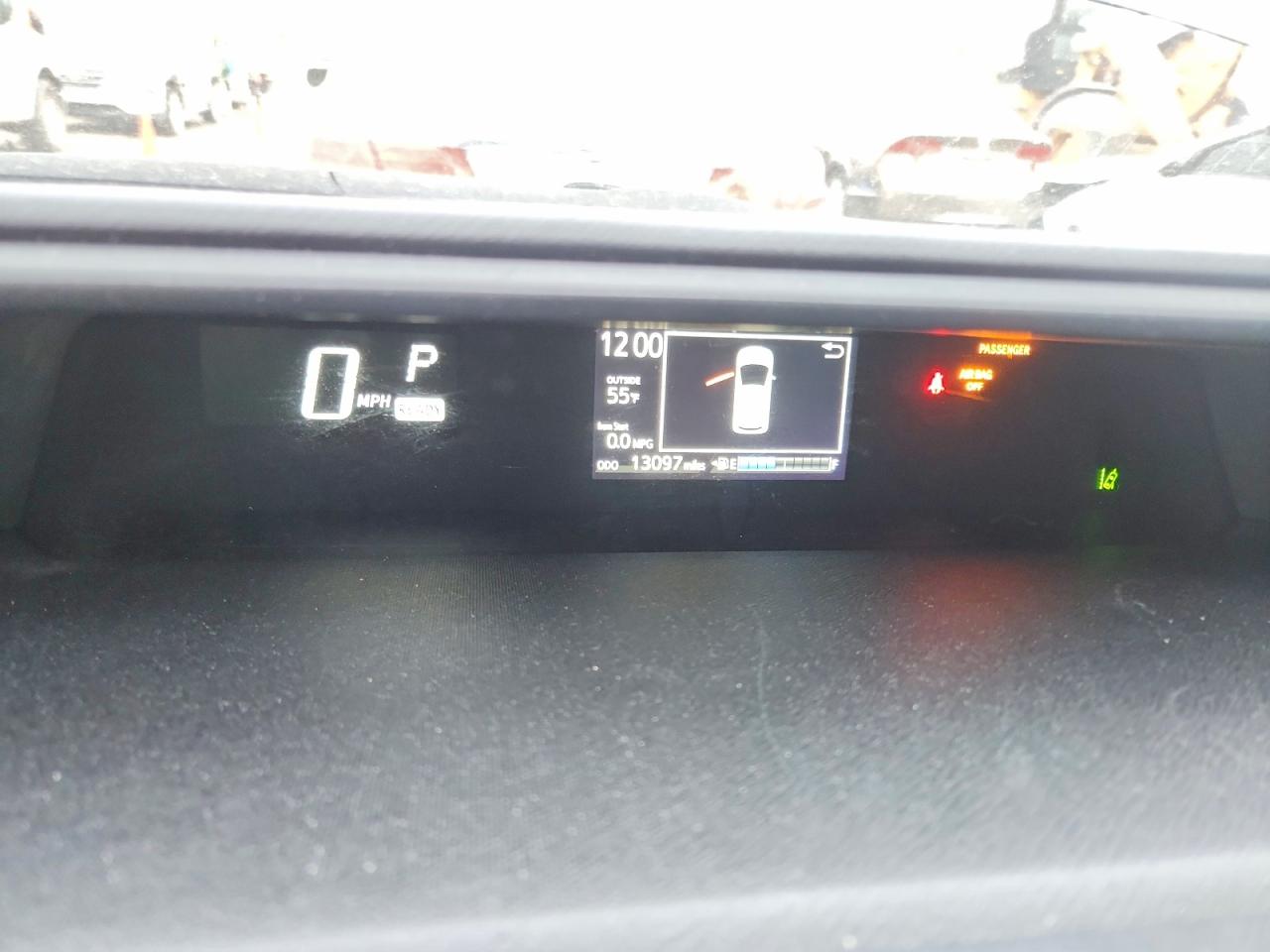 2018 TOYOTA PRIUS C photo 9
