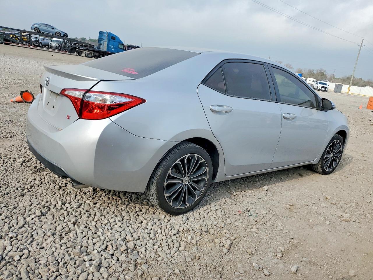 2014 TOYOTA COROLLA L photo 3