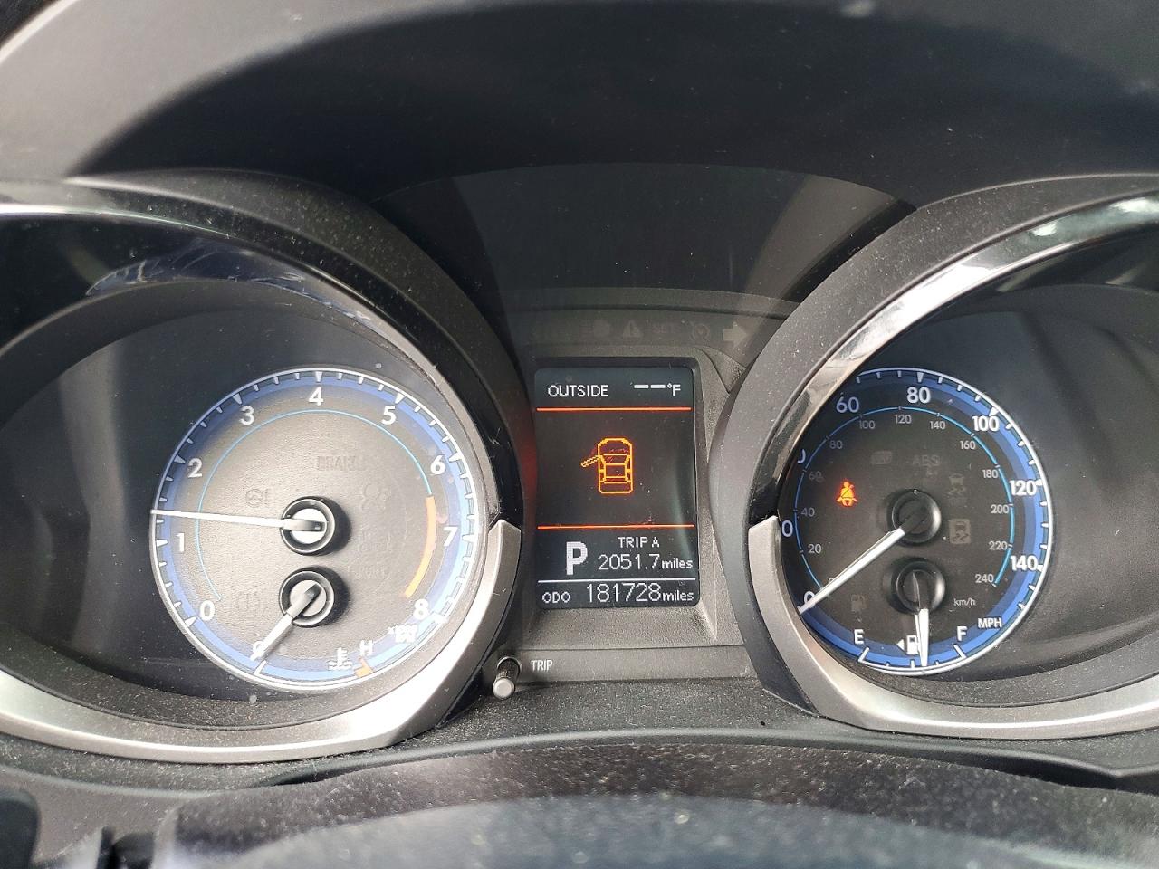 2014 TOYOTA COROLLA L photo 9