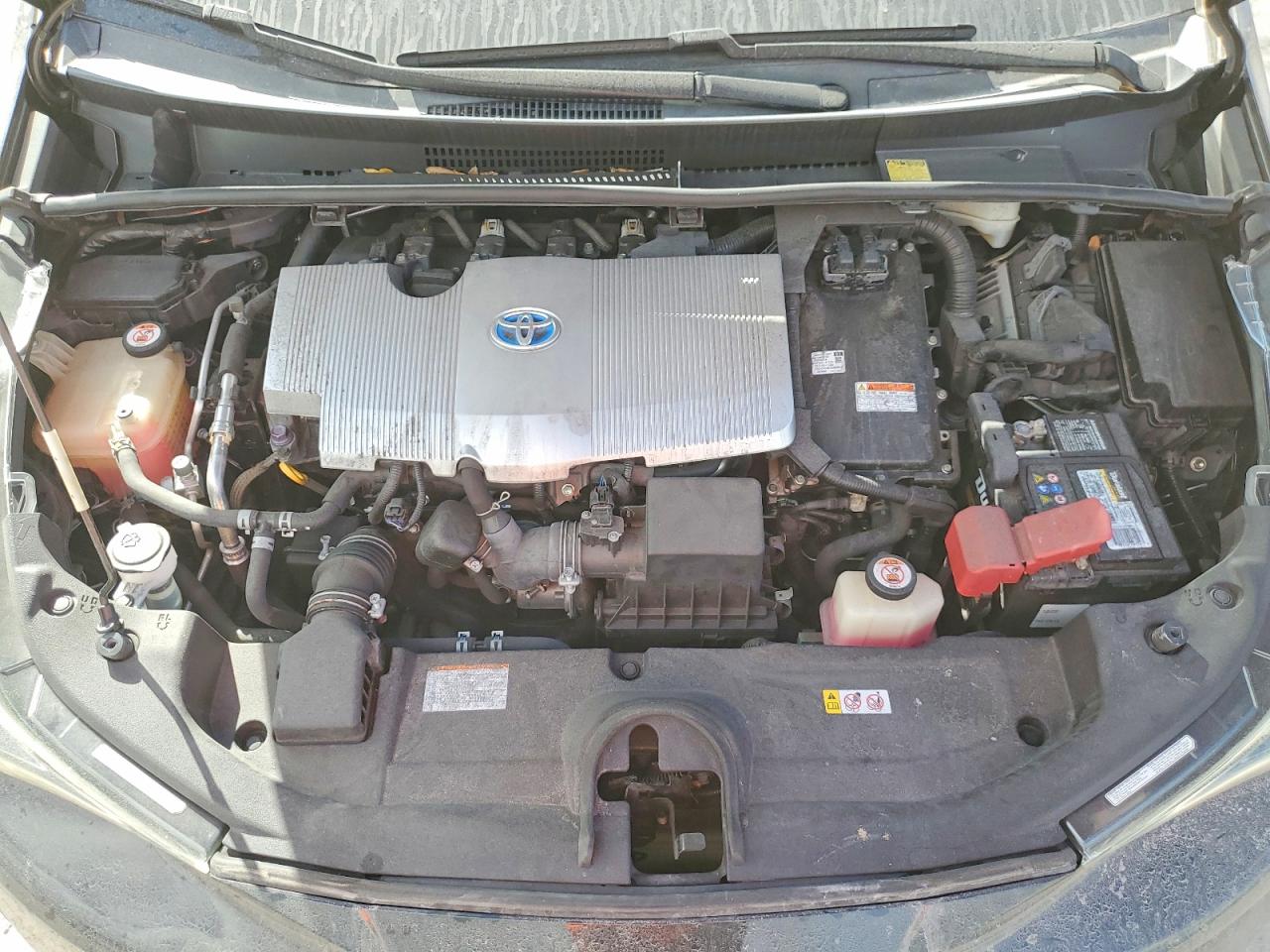 2018 TOYOTA PRIUS photo 11