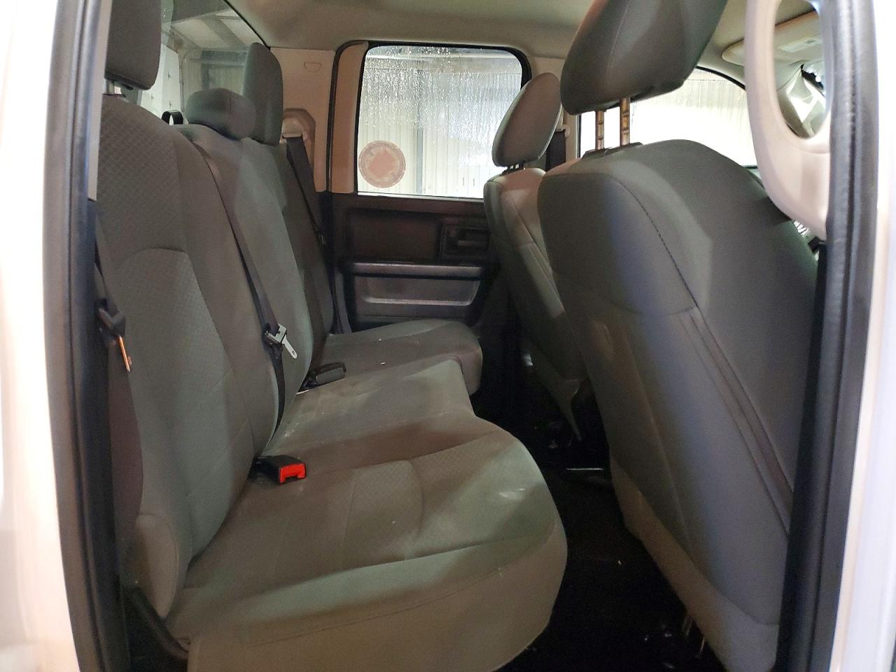 2015 RAM 1500 ST photo 10