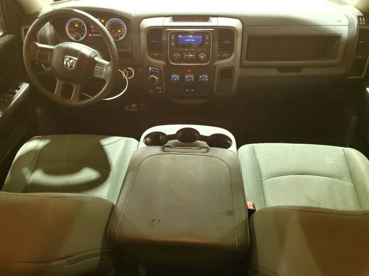 2015 RAM 1500 ST photo 8