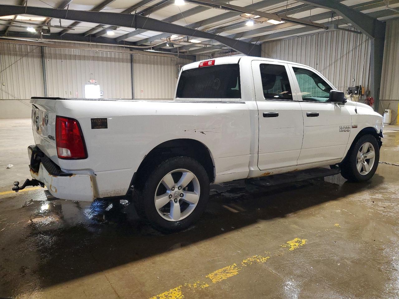 2015 RAM 1500 ST photo 3