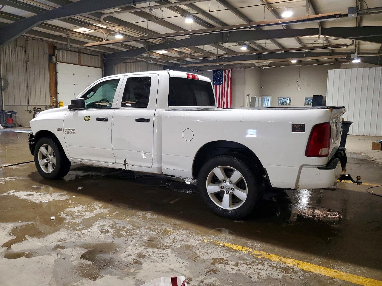 2015 RAM 1500 ST photo 2