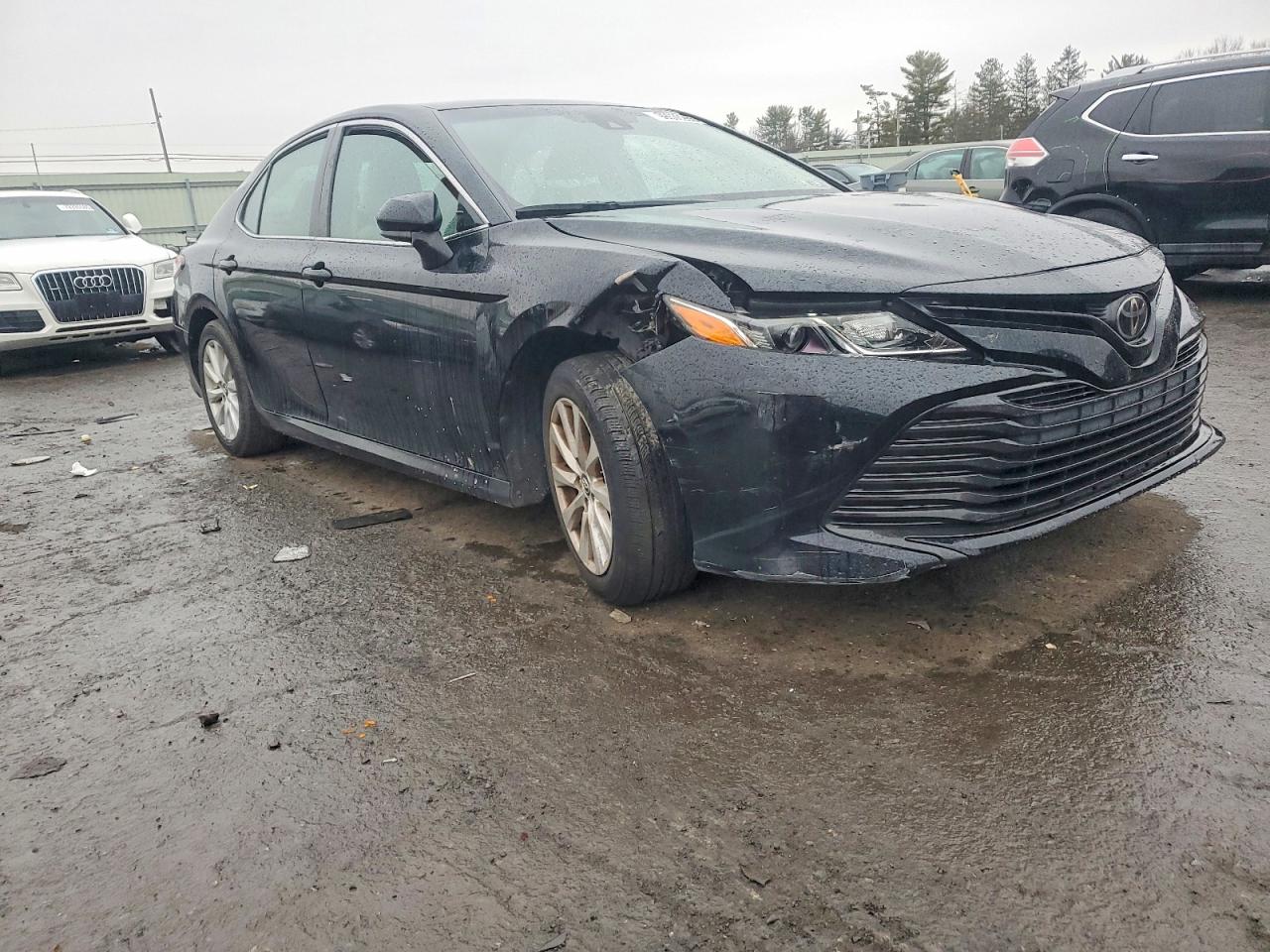 2018 TOYOTA CAMRY LE photo 7