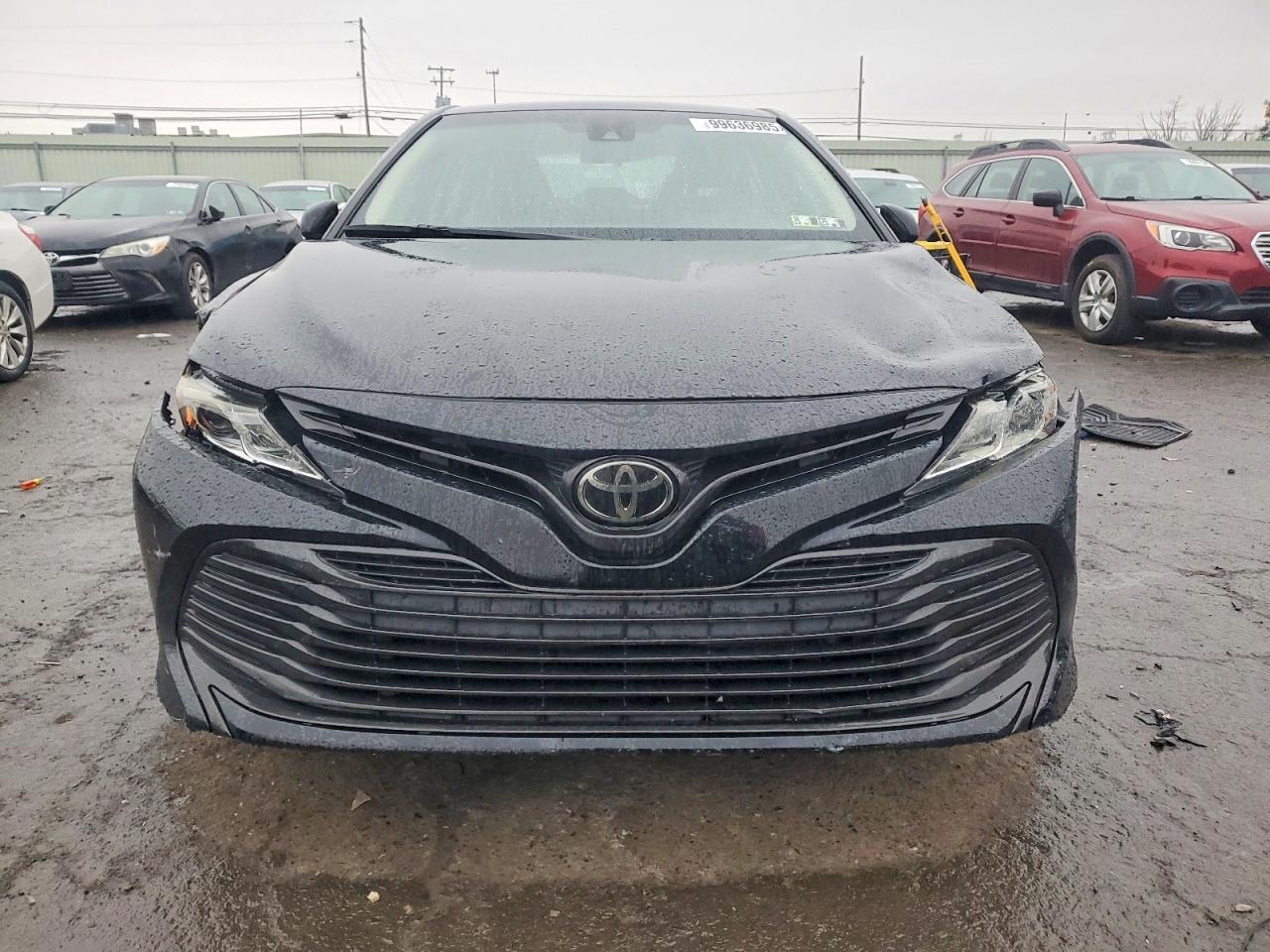 2018 TOYOTA CAMRY LE photo 9