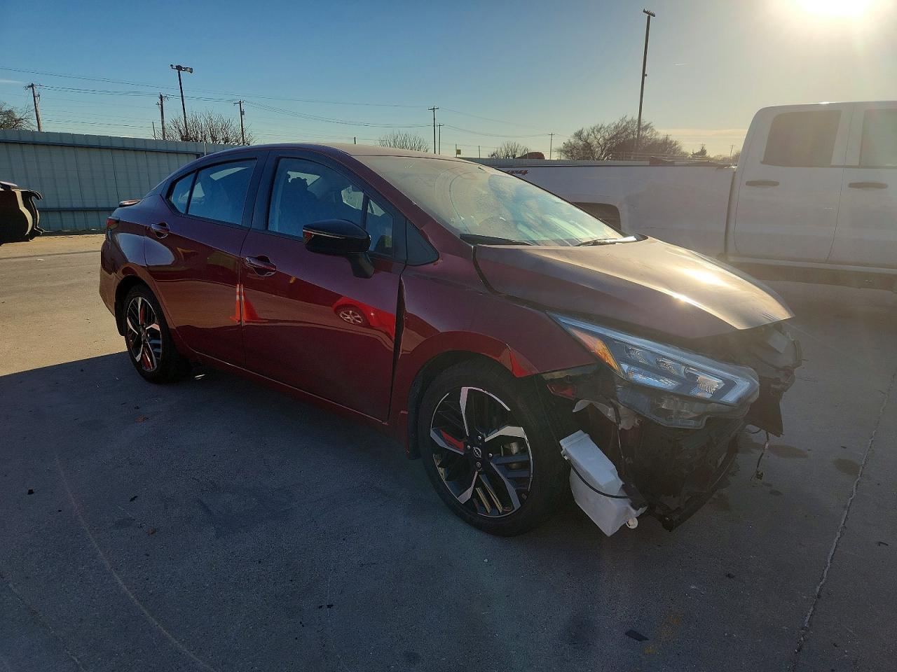 2024 NISSAN VERSA SR photo 4