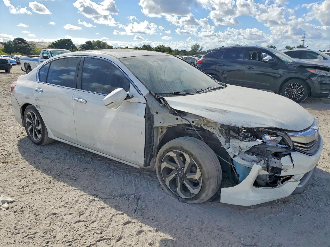 2016 HONDA ACCORD EX photo 4